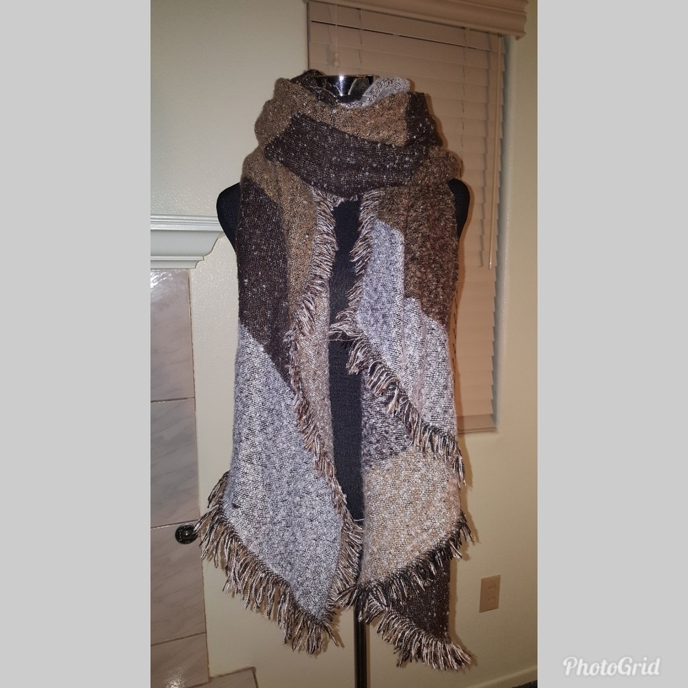 Shrug wrap